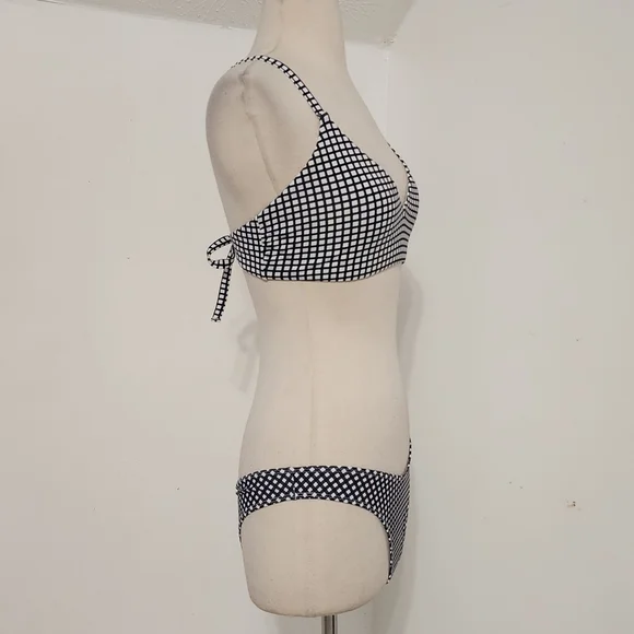 Roxy Beach Classics Reversible Fixed Triangle Bikini || High Leg Bottom - Picture 7 of 11